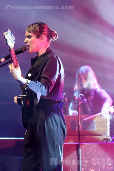 ANNA CALVI - 2013-09-26 - PARIS - Gaite Lyrique - 